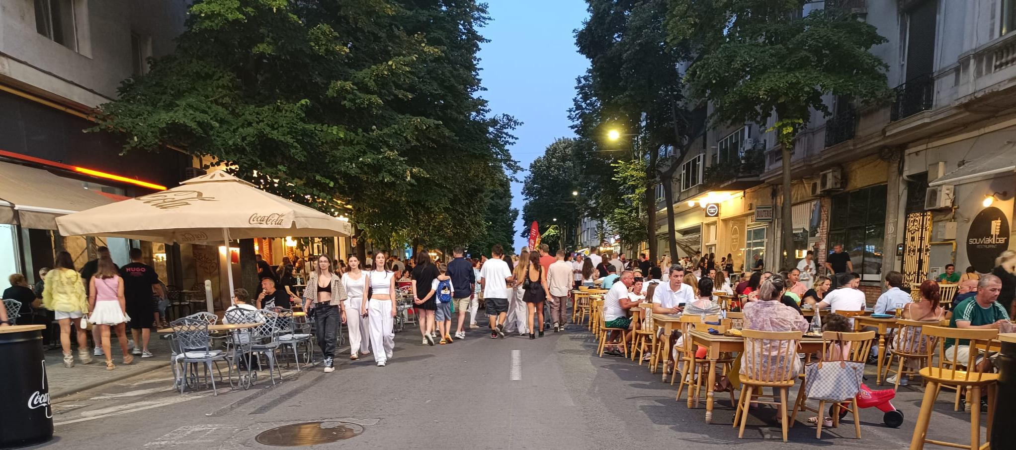 Bulevardul Tomis din Constanța, zonă pietonală în weekend