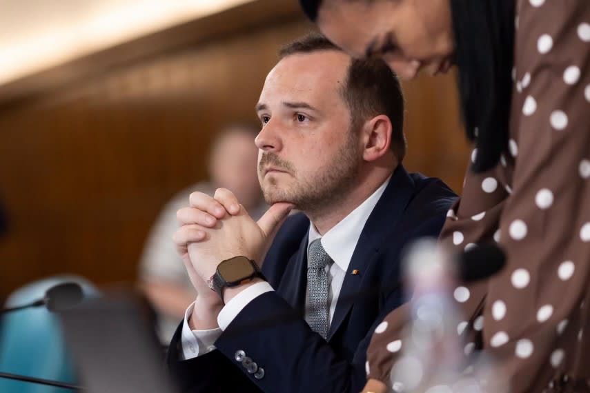 Alexandru Rogobete criticând Programul de Guvernare pe Sănătate Alexandru Rogobete criticând Programul de Guvernare pe Sănătate