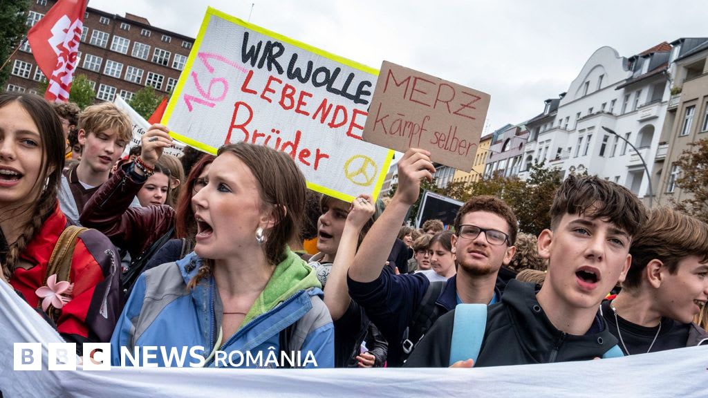 Elevii din Germania protestează împotriva reintroducerii serviciului militar obligatoriu