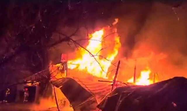 intervenție de pompieri la incendiu în Prahova intervenție de pompieri la incendiu în Prahova