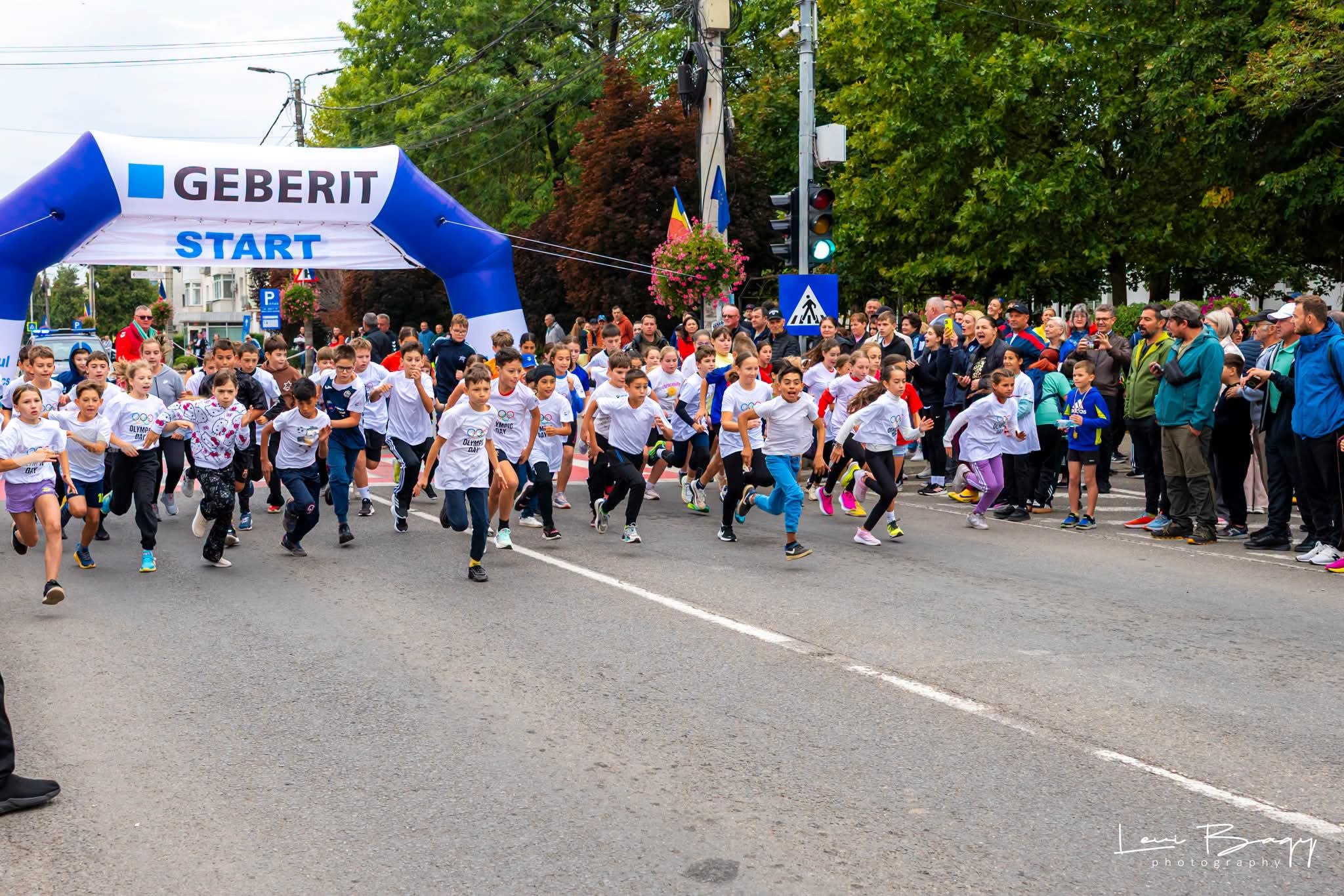 Peste 400 de sportivi au participat la Trofeul Ella Kovacs din Luduș