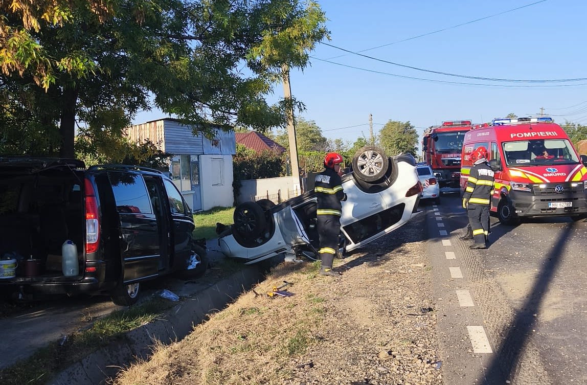 Impact puternic pe DN2B, patru persoane au fost rănite și transportate la spital
