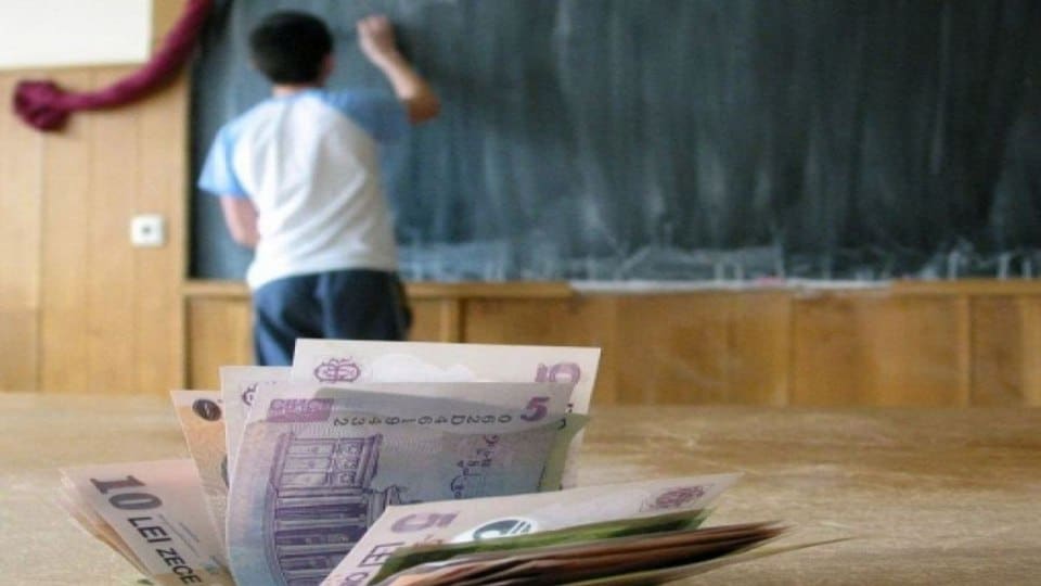 bani pentru burse elevi, plăți în bancă