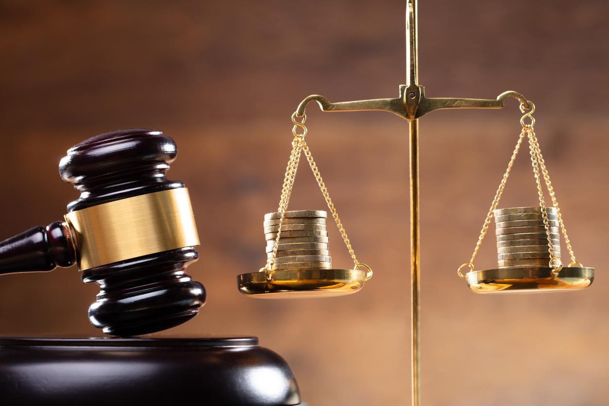 judecată în sala de tribunal, documente legale judecată în sala de tribunal, documente legale