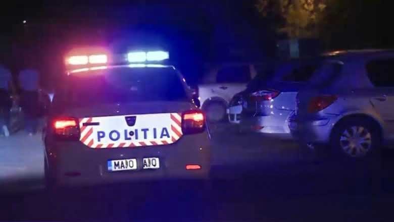 mașină în șanț, poliție, accident rutier mașină în șanț, poliție, accident rutier
