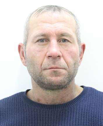 Un bărbat de 46 de ani din Olt este căutat de polițiști după ce a plecat voluntar de acasă