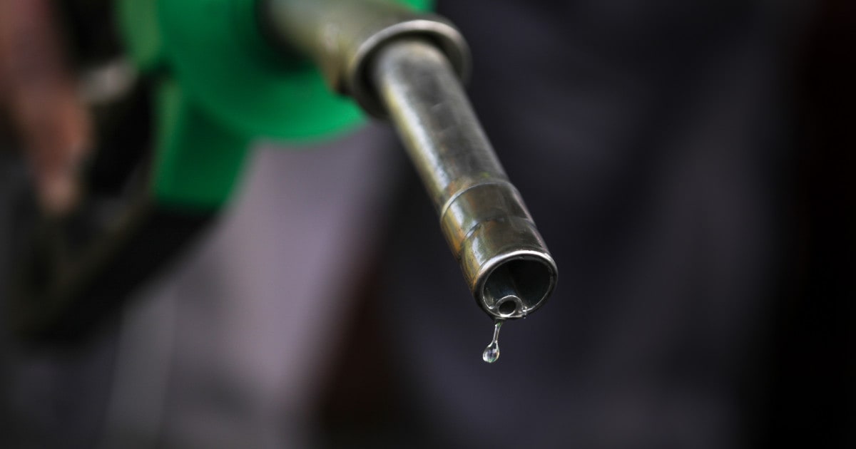 Noi creșteri de prețuri la carburanți în România, cele mai ieftine la Iernut și Lungulețu