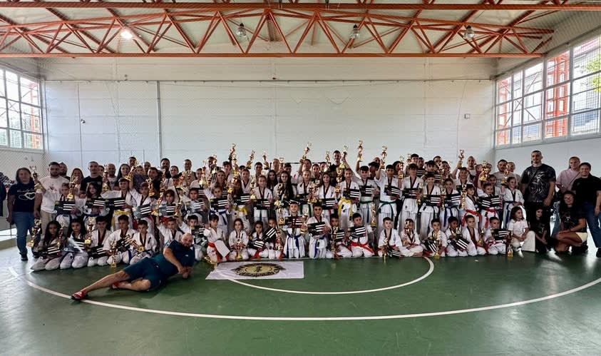 Giurgiuvenii de la Cătălin Mocanu Academy au câștigat 62 de medalii la Buzău