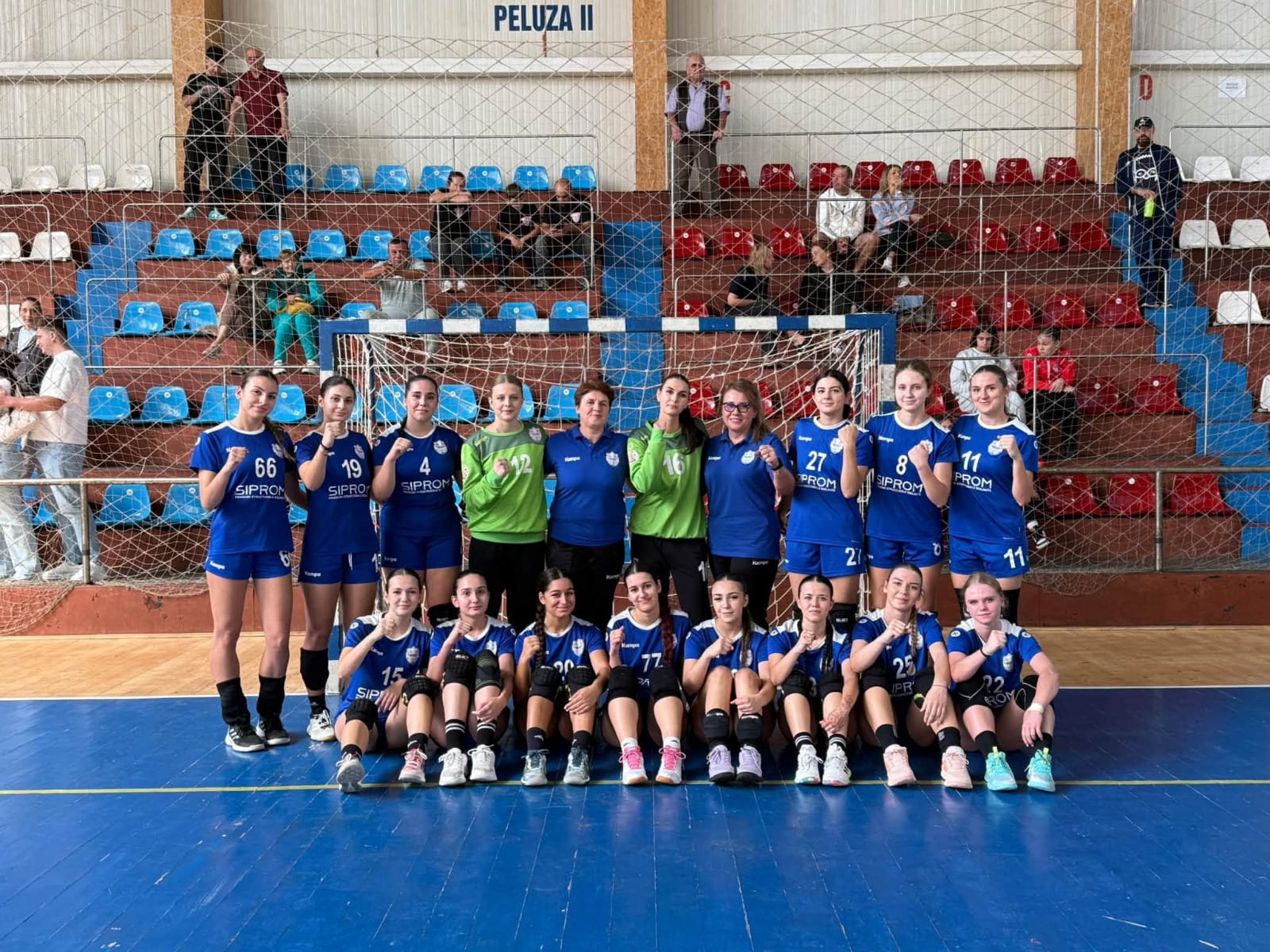 echipe de handbal juvenil din Galați în timpul meciului echipe de handbal juvenil din Galați în timpul meciului