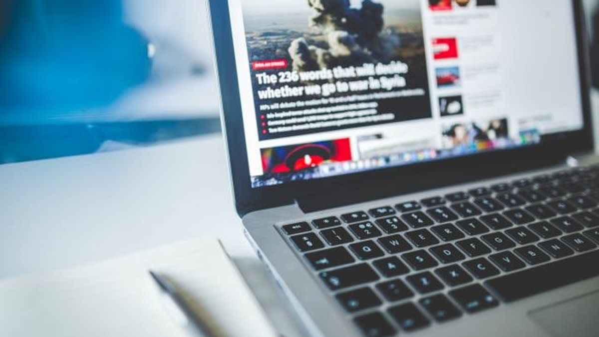 cod sursă și schema markup pentru site