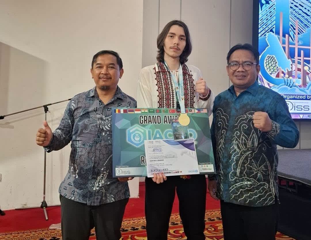 Cezar Beniamin Rentea a câștigat medalia de aur la Olimpiada Internațională de Chimie Aplicată din Indonezia