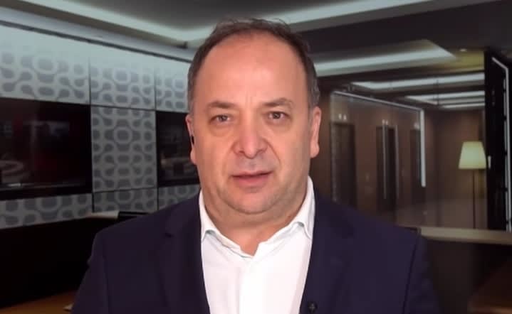 Un analist avertizează că săptămâna decisivă pentru România începe cu votul pentru guvern
