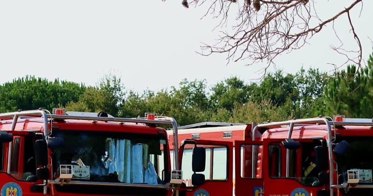 Un avion de mici dimensiuni a luat foc după aterizarea forțată la Iași, pilotul fiind rănit ușor