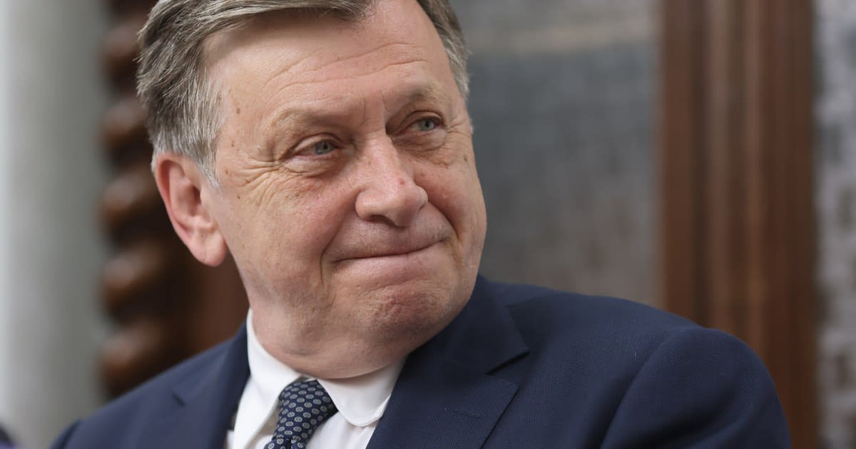 Crin Antonescu criticând PNL înainte de vot