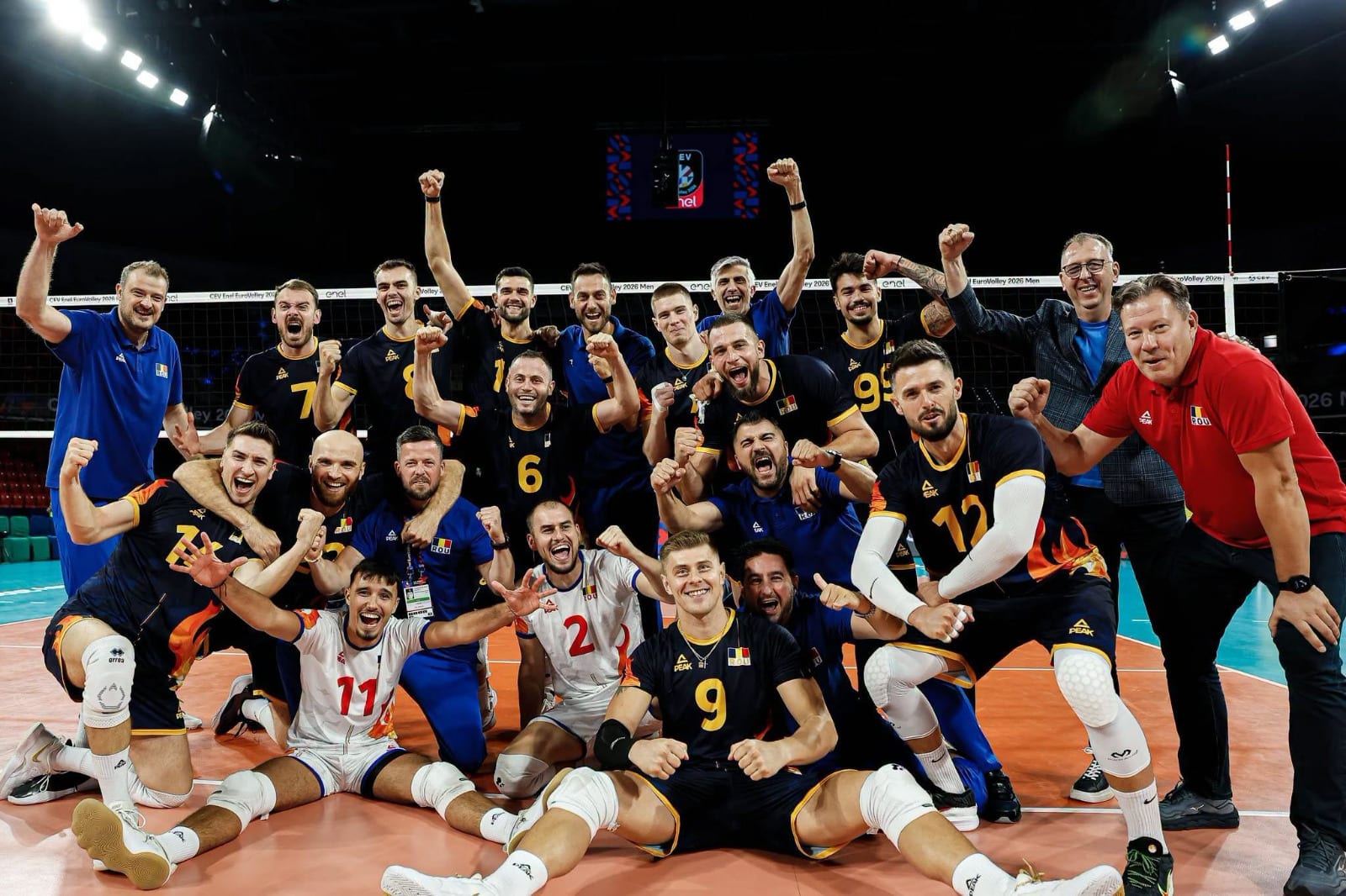 meci de volei în sala sporturilor din Galați