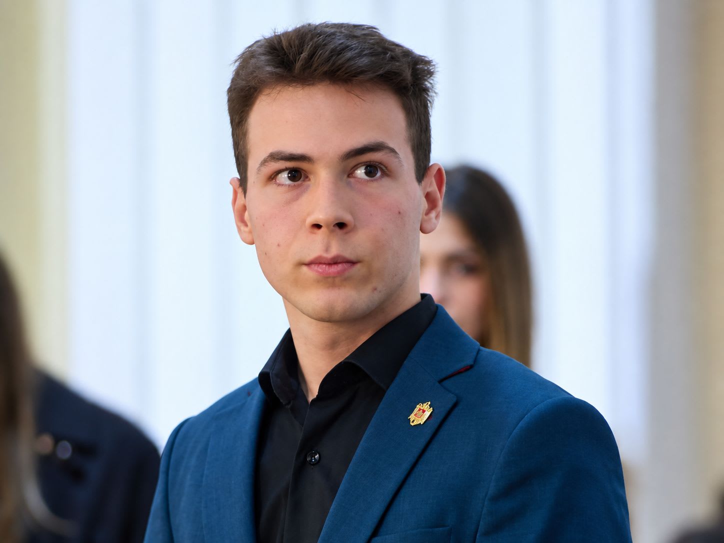 tineri elevi protestând în Dolj tineri elevi protestând în Dolj