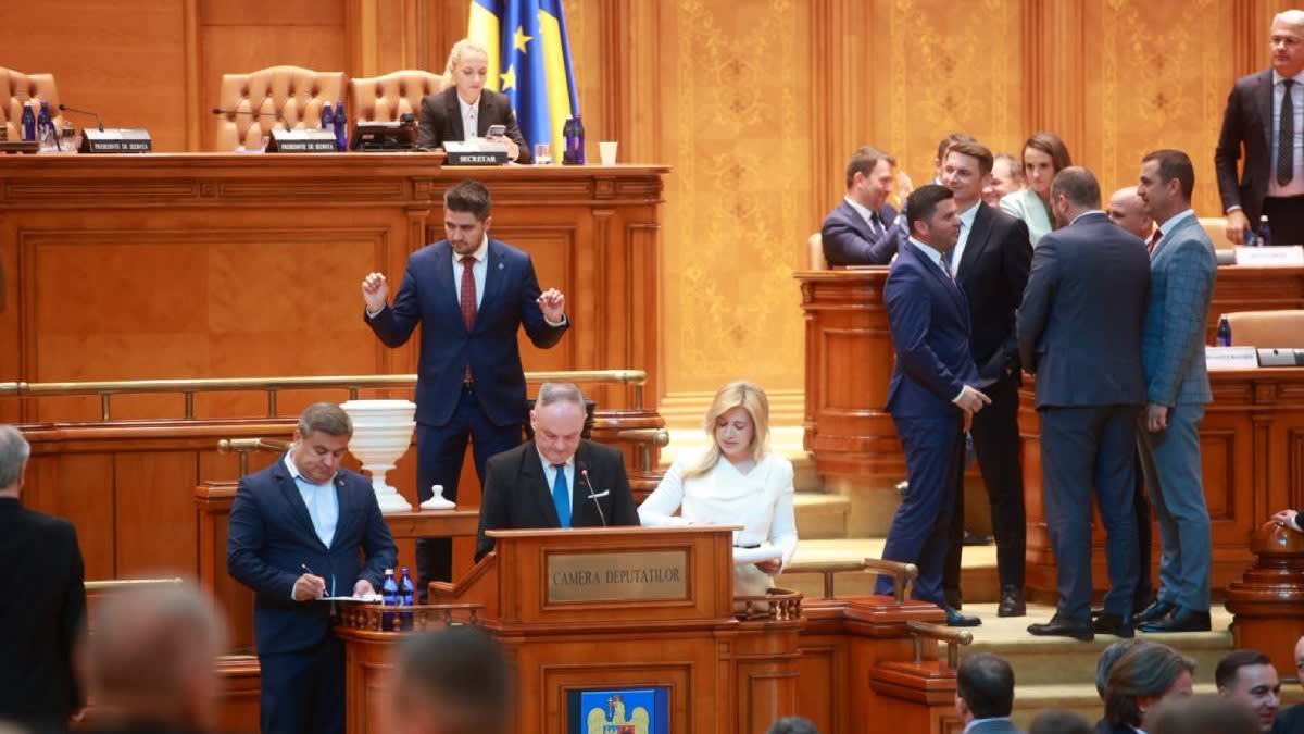 parlament român în sesiune de vot parlament român în sesiune de vot