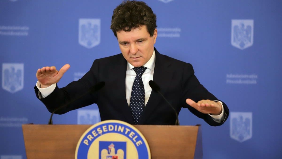 Nicușor Dan acuză criza politică pentru întârzierea publicării raportului despre alegerile din 2024