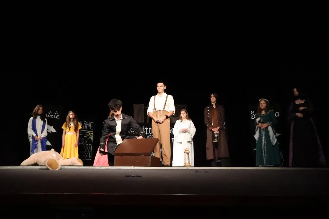 Trupa THALIA din Onești a câștigat patru distincții la Festivalul de Teatru Școlar de la Lugoj