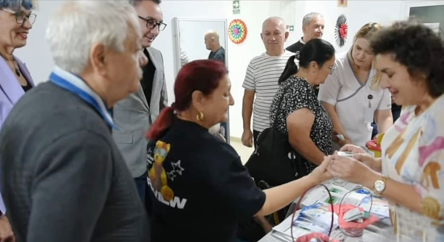 seniori beneficiind de verificări medicale la spitalul Slatina seniori beneficiind de verificări medicale la spitalul Slatina