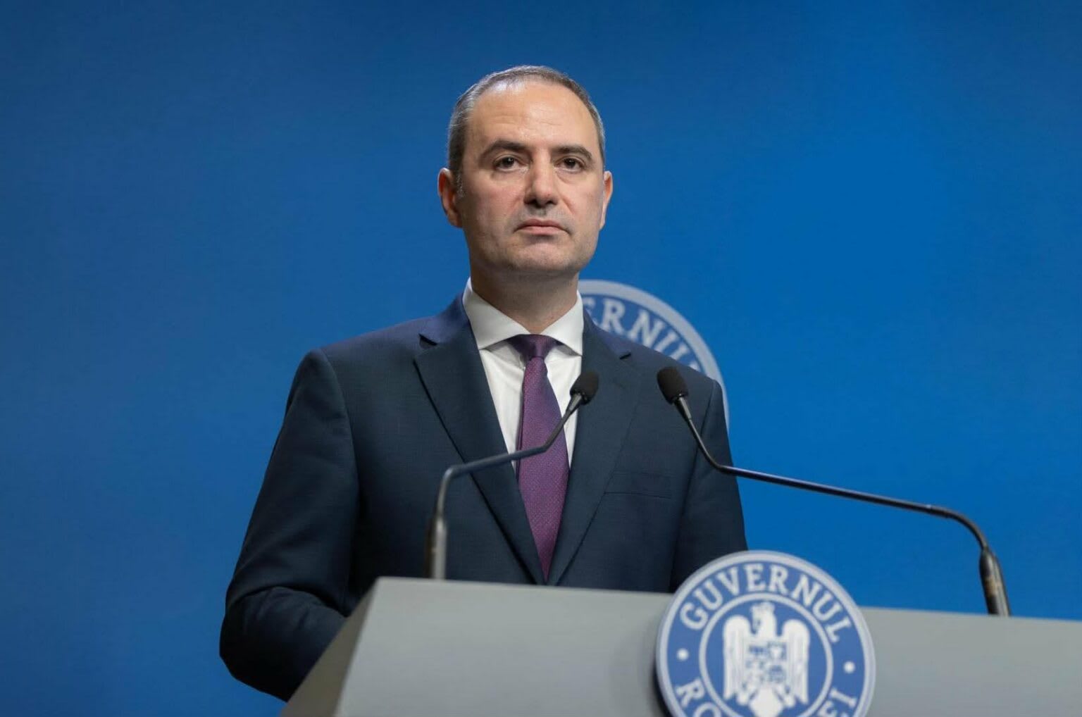Alexandru Nazare garantează plata pensiilor și salariilor în contextul crizei politice