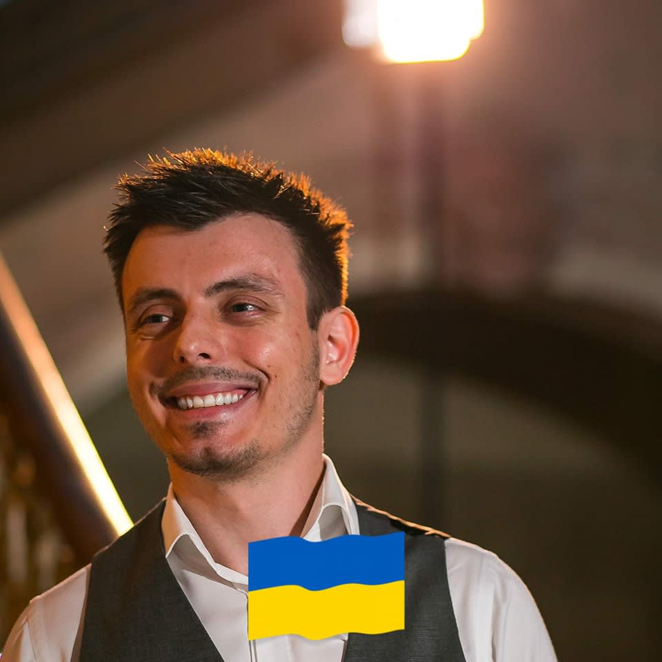 Dumitru Paris în fața Instituției Prefectului Constanța