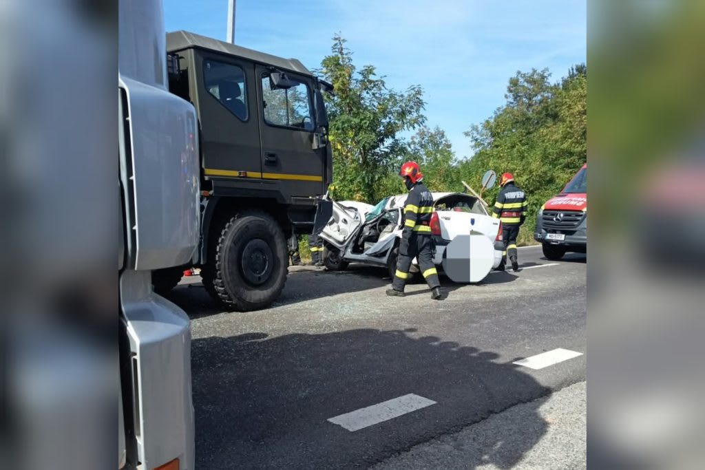 accident rutier pe DN7 în Râmnicu Vâlcea, mașină și camion implicate accident rutier pe DN7 în Râmnicu Vâlcea, mașină și camion implicate