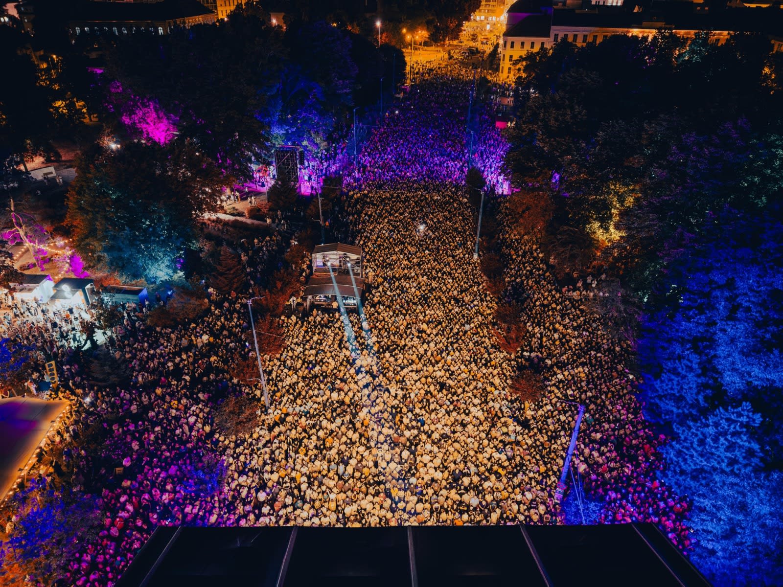 evenimente culturale și sportive în orașe din România
