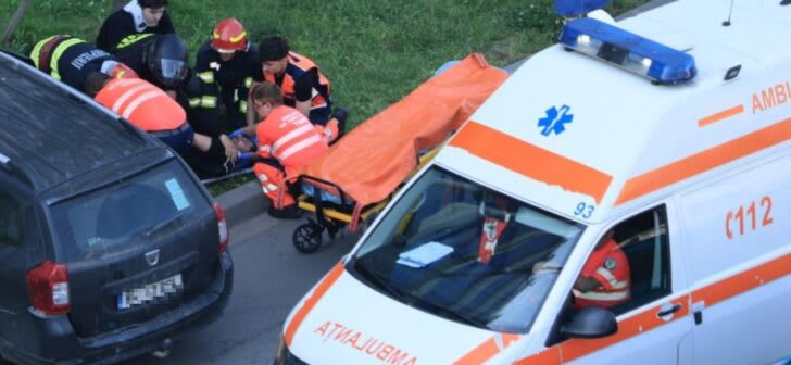 mașină avariată pe strada Vasile Braniște din Lugoj mașină avariată pe strada Vasile Braniște din Lugoj