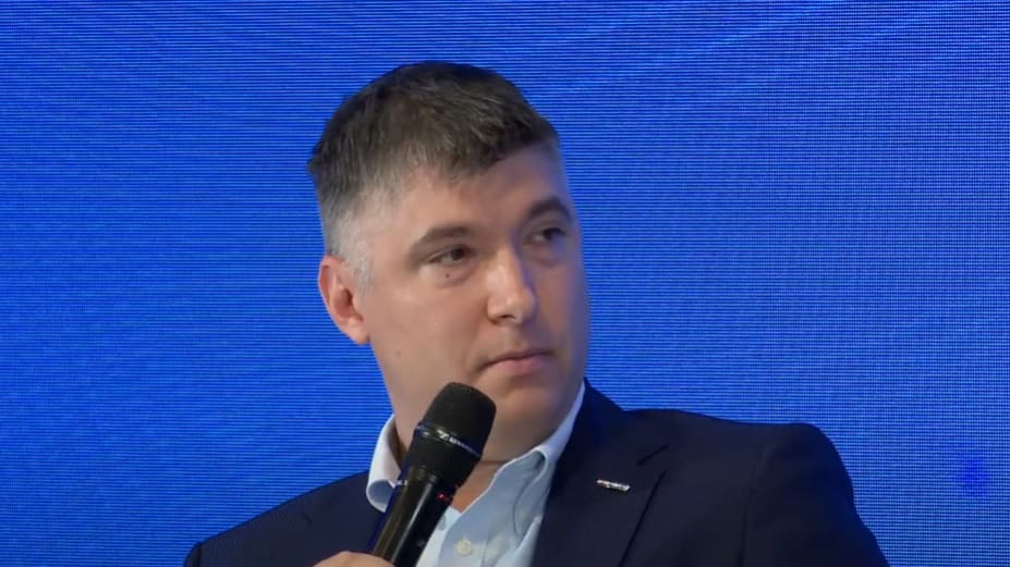 Bogdan Tudor vorbește despre adoptarea AI în companiile românești Bogdan Tudor vorbește despre adoptarea AI în companiile românești