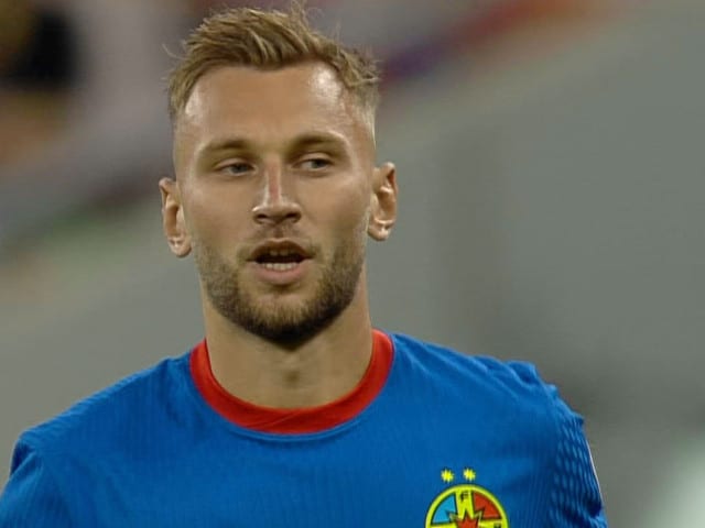 Denis Drăguș în antrenament, pregătire pentru meci Denis Drăguș în antrenament, pregătire pentru meci