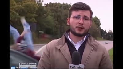 Adolescentă lovită de mașină în timpul transmisiunii live despre un alt accident