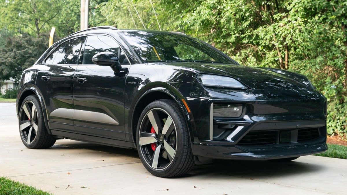 Porsche Macan Turbo Electric, mașină electrică de lux, vânzare licitație