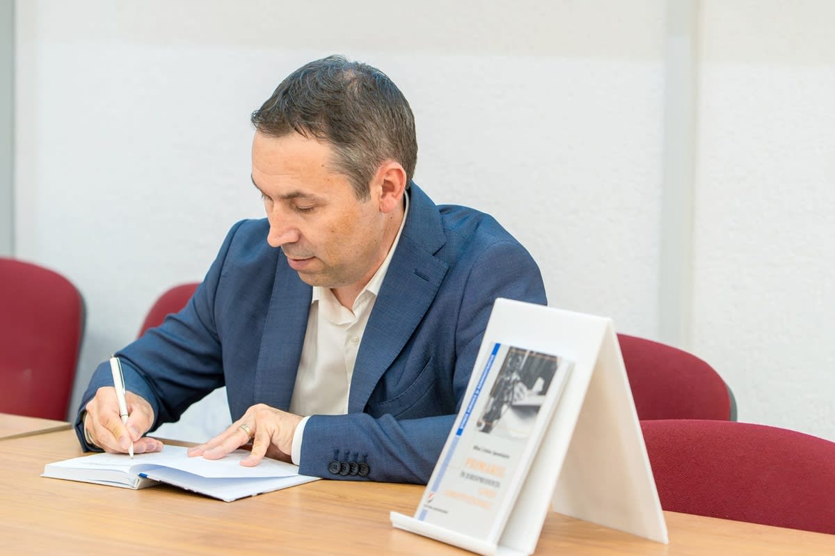 Proiectul de lege a partidelor politice va limita pluralismul în România