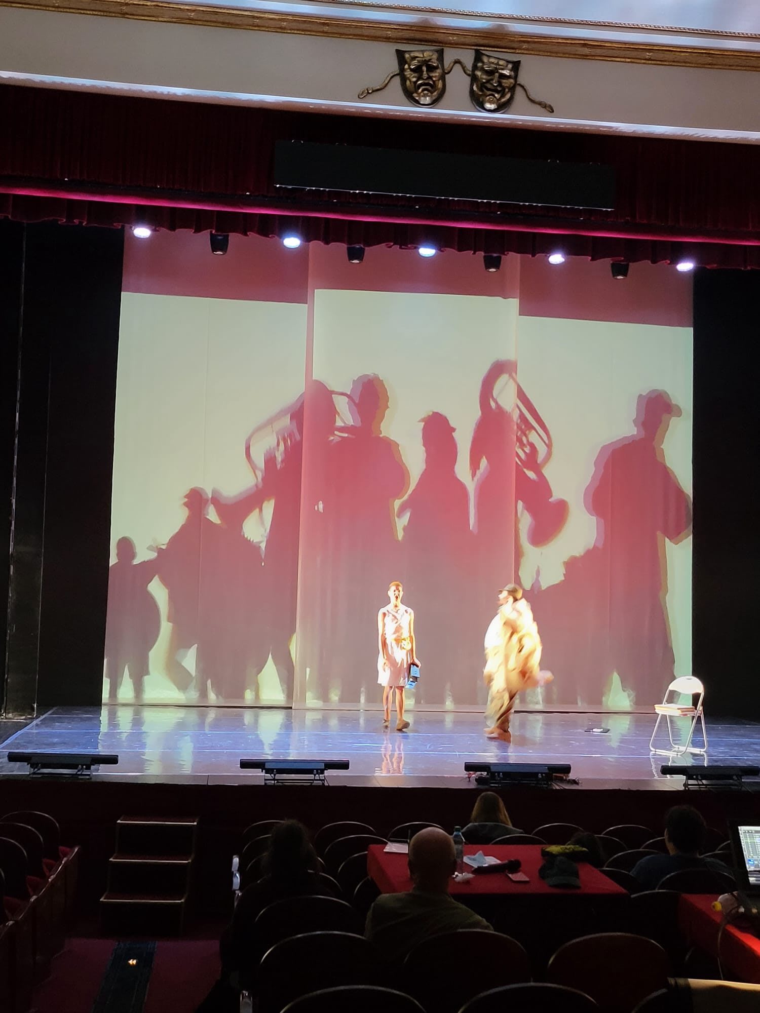 Spectacolul «Omul bun din Sîciuan» a fost răsplătit cu aplauze la Teatrul de Nord