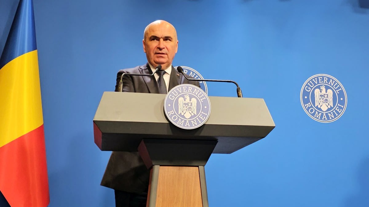 Ilie Bolojan la conferință, discuții politice