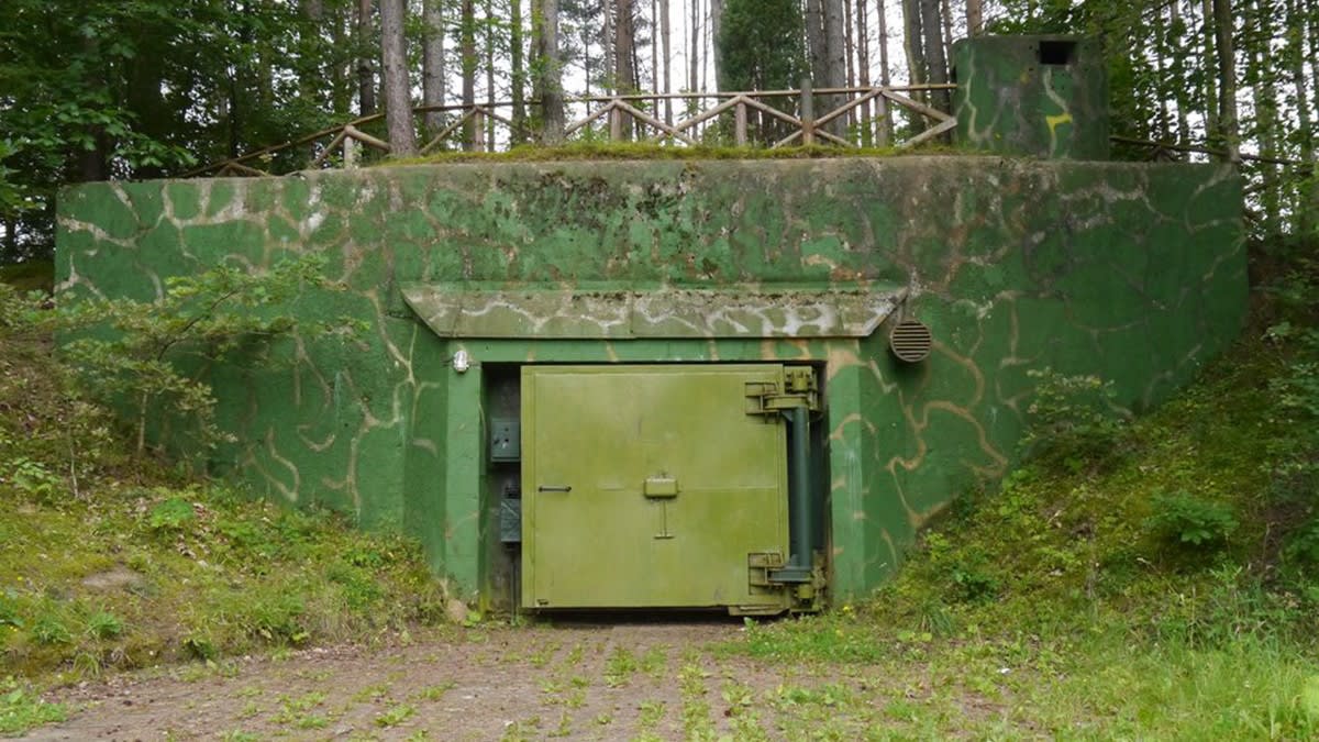 buncăr subteran, complex nuclear, pădure, muzeu buncăr subteran, complex nuclear, pădure, muzeu