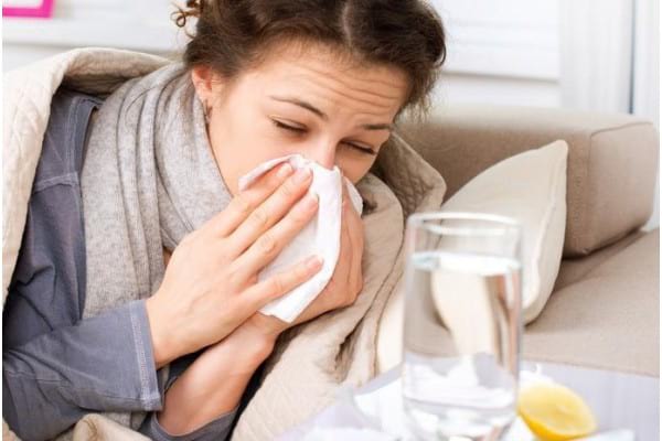 Virozele și gripa de sezon: diferențe și importanța vaccinului antigripal