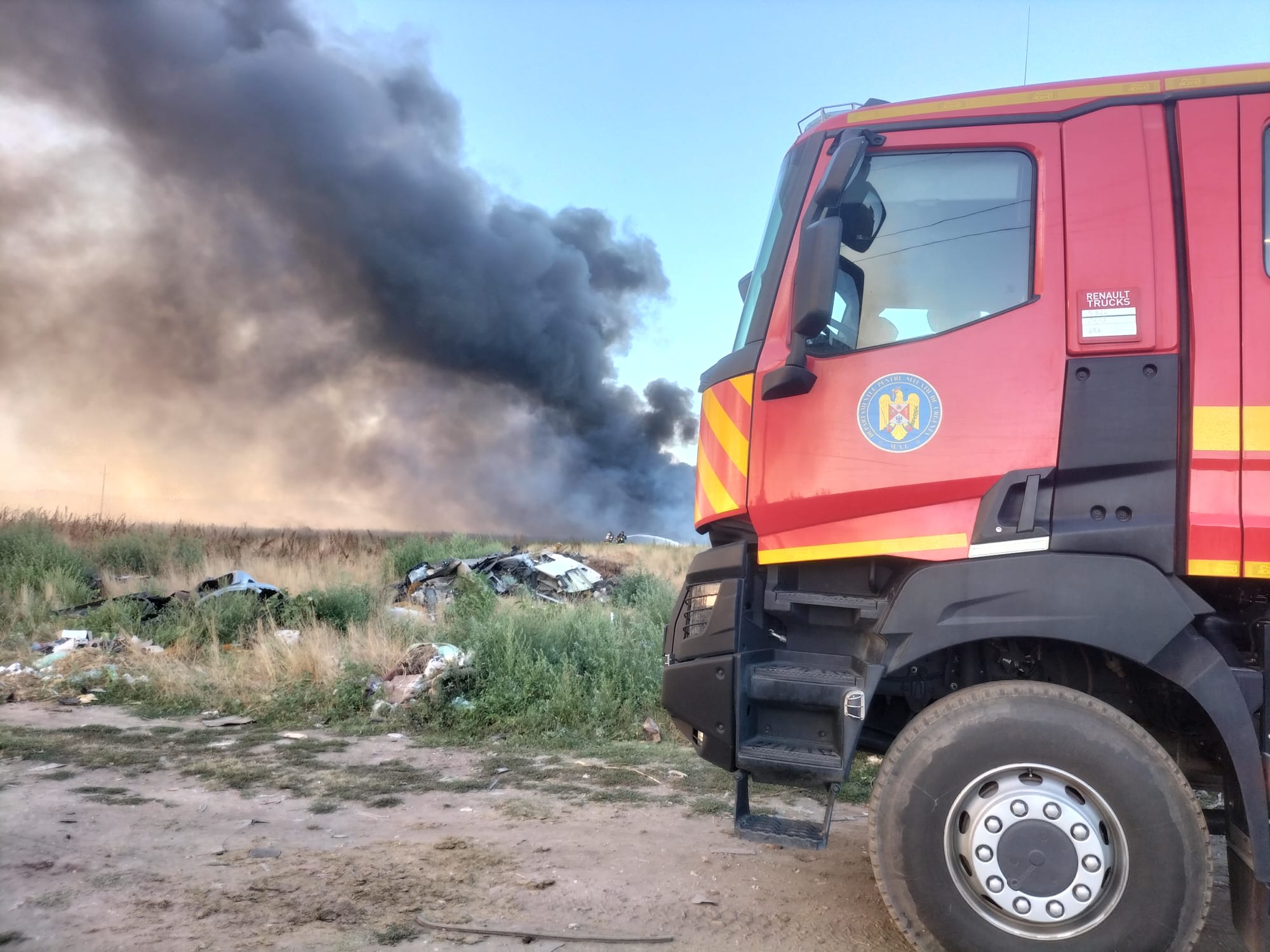 Zile de foc pentru pompierii teleormăneni: 30 de incendii de vegetație în 72 de ore