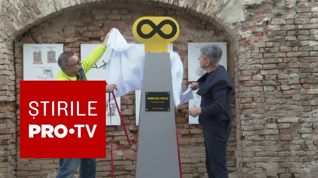 Monumentul prostiei, inaugurat la Brăila, surprinde esența absurdului