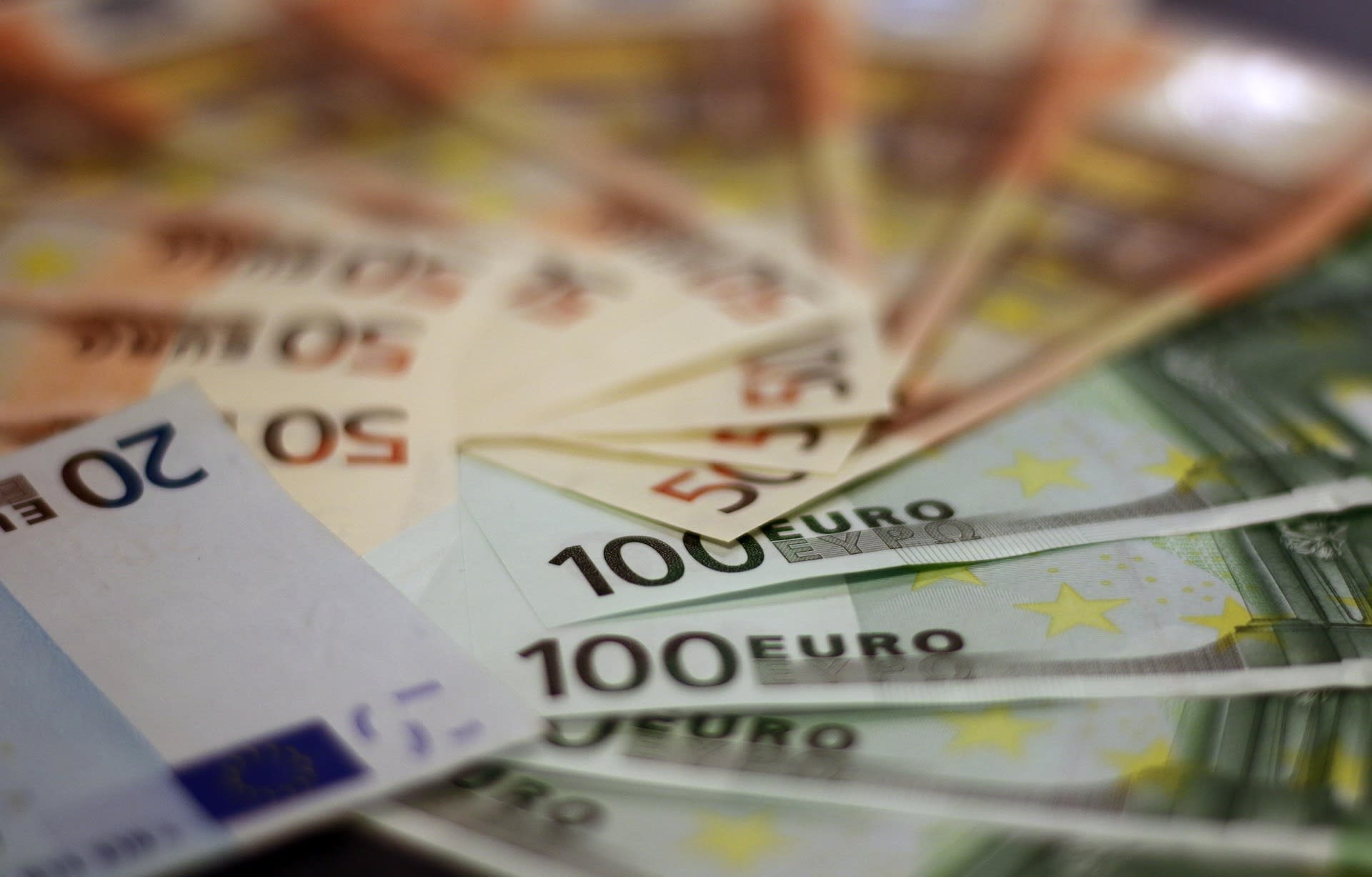 sediu instituție europeană, proiecte digitale, tehnologie