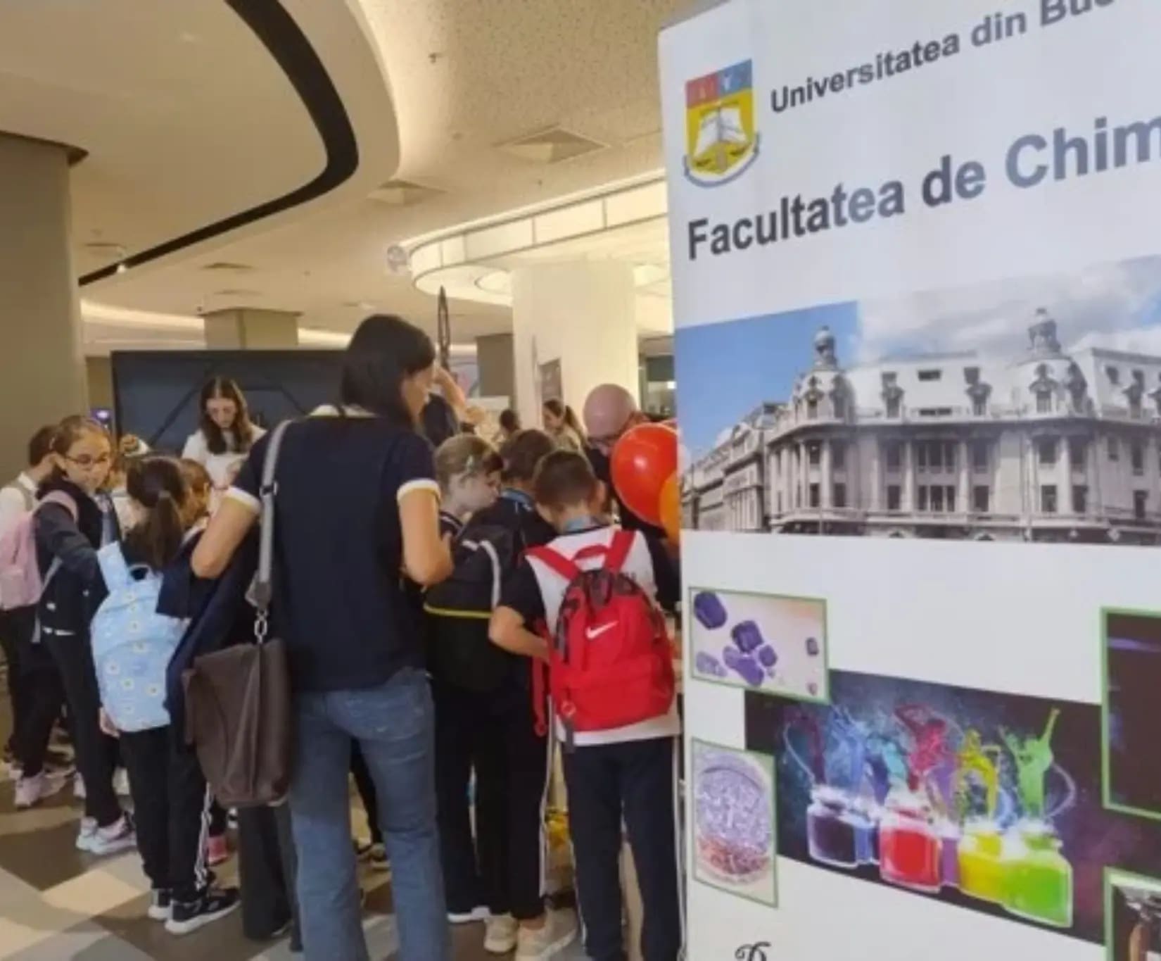 Facultatea de Chimie a Universității din București a participat la Bucharest Science Festival