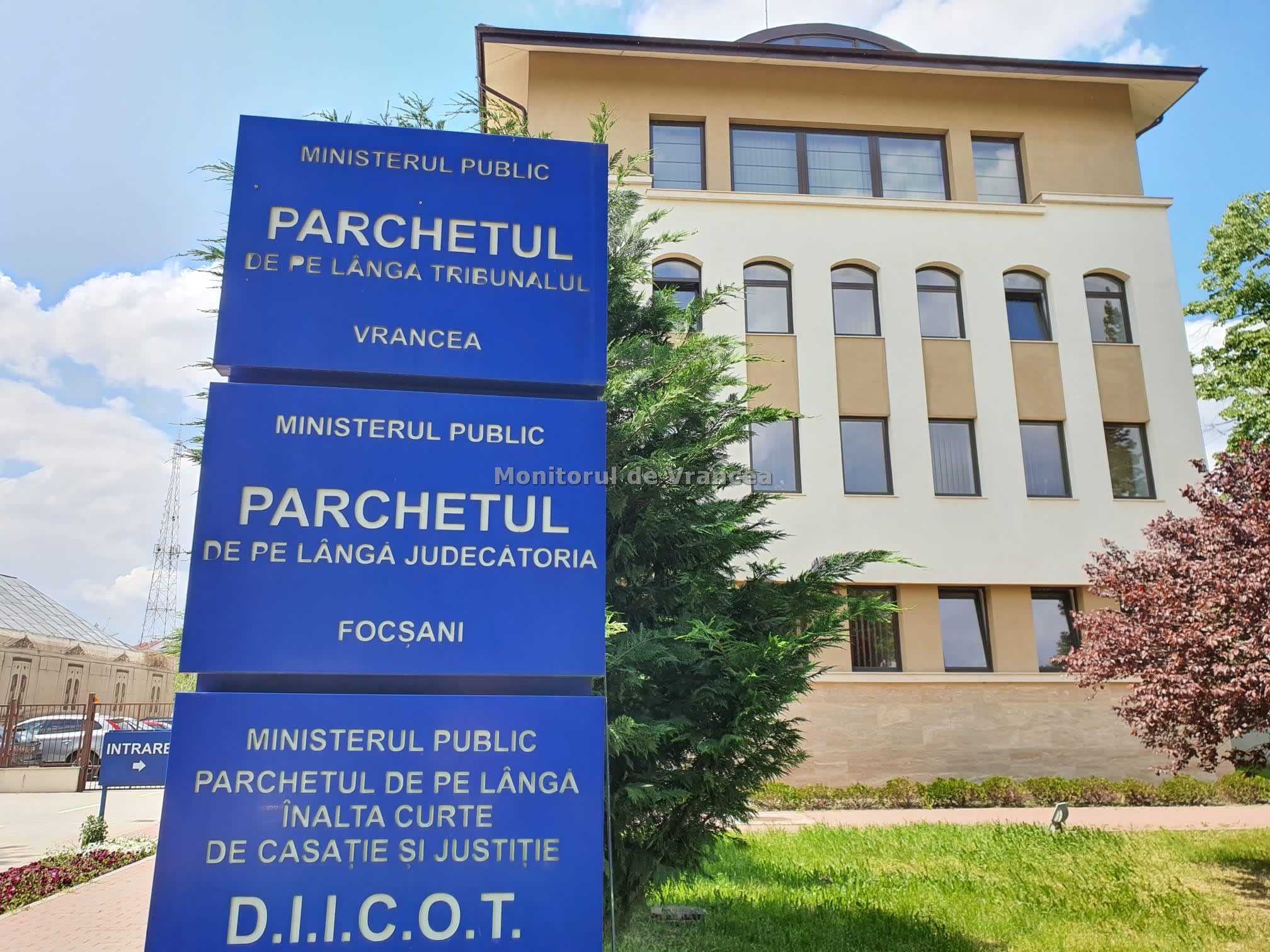 clădirea Parchetului Focșani, procurori în activitate clădirea Parchetului Focșani, procurori în activitate
