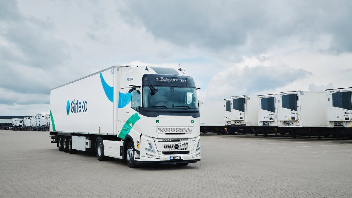 Girteka a înmatriculat primul camion în România și caută șoferi cu salarii de până la 3.500 euro