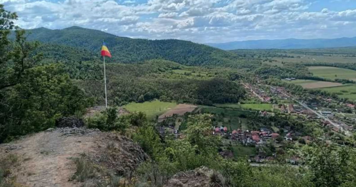 Cetatea Dezna și traseul via ferrata