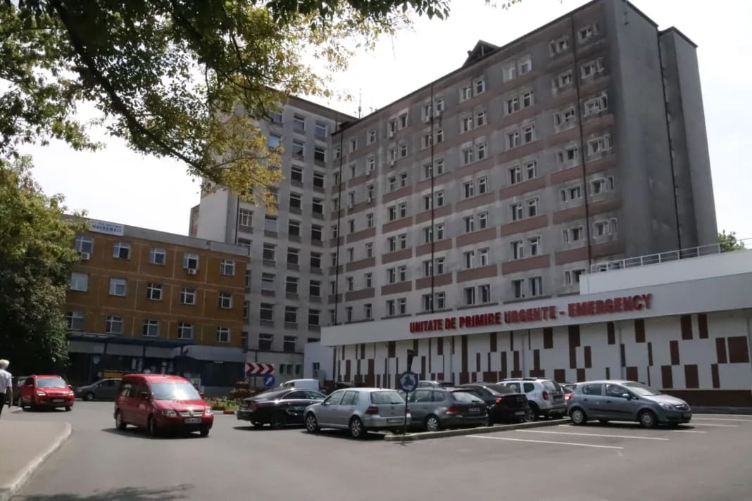 Un tânăr de 33 de ani a încercat să se spânzure sub privirile familiei, transferat la Mavromati