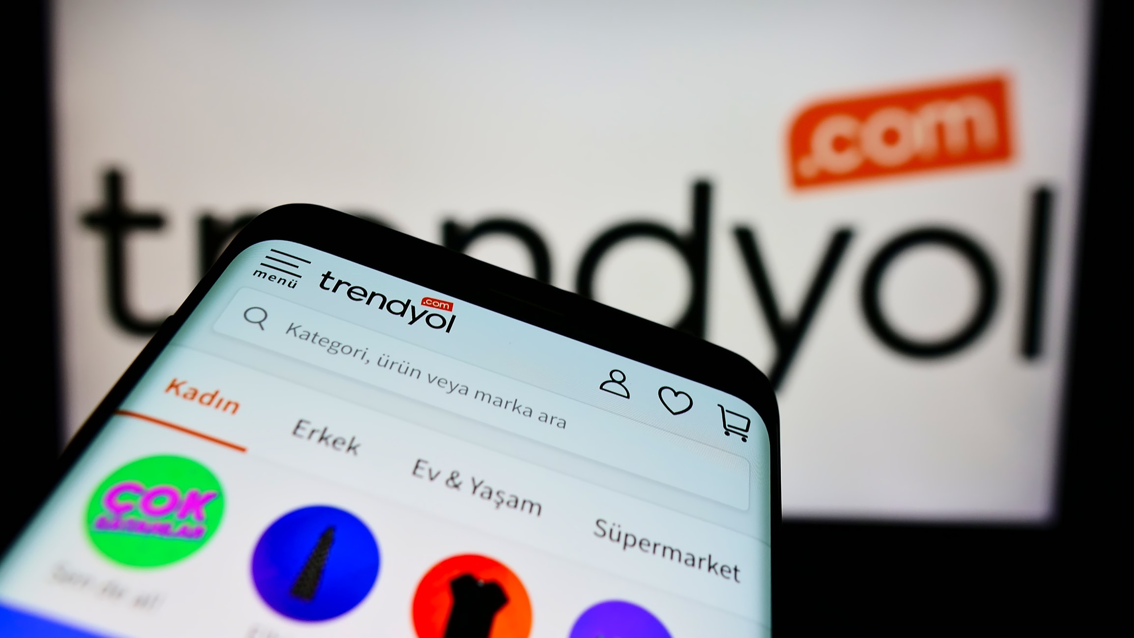 Trendyol produse, parfumuri și pantofi sport