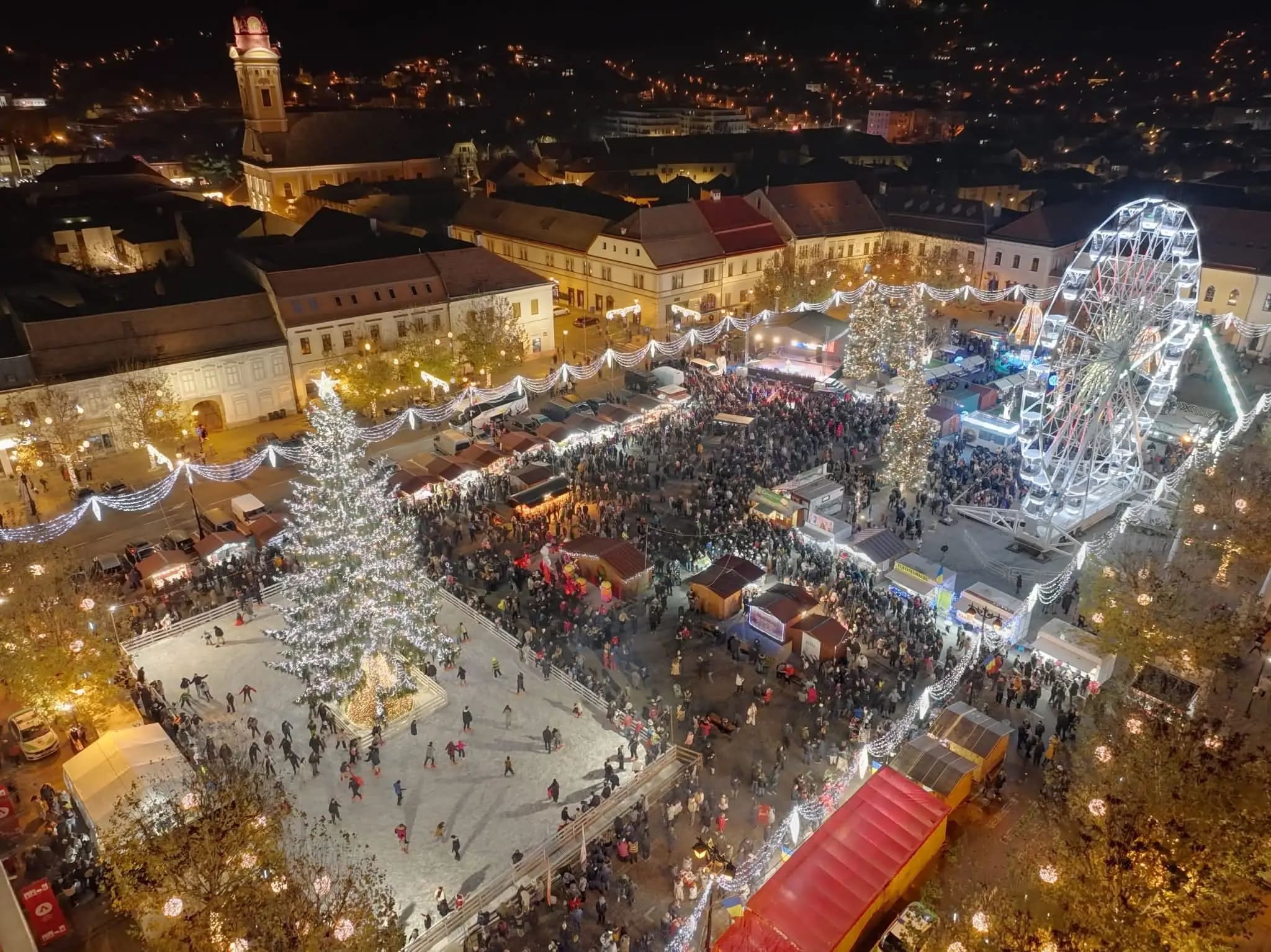 Târg de Crăciun în Baia Mare, atmosfera festivă Târg de Crăciun în Baia Mare, atmosfera festivă