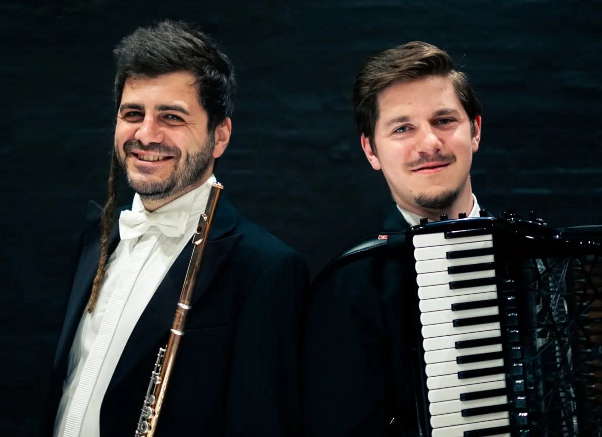 Ansamblul MoldoDuo în concert Ansamblul MoldoDuo în concert