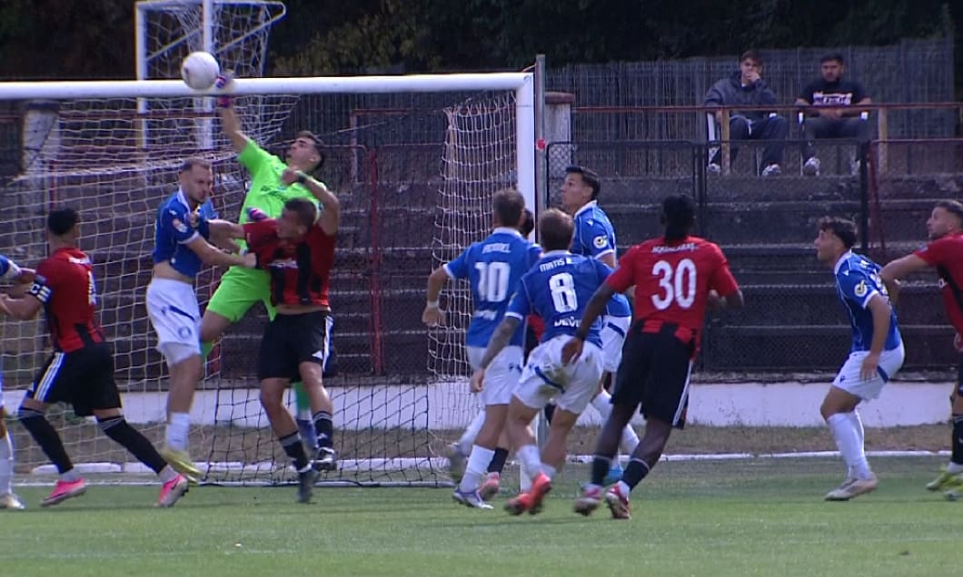 CSM Reșița a învins CSM Slatina cu 3-1 pe stadionul Mircea Chivu